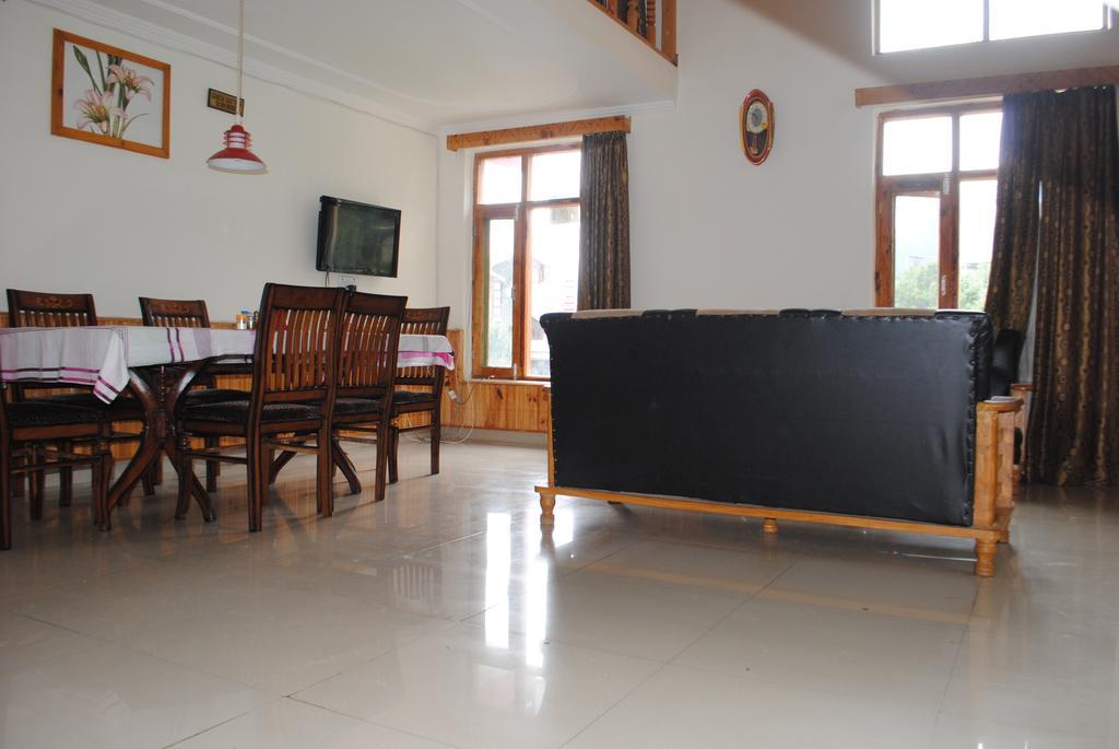 Oyo 13232 Red Rose Cottage Manāli Exteriér fotografie